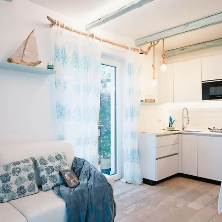 House Apartment *